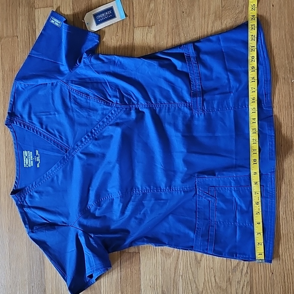 Cherokee Galaxy Blue Short Sleeve VNeck Medical Scrub Top Women's Size Large NWT - Picture 9 of 15